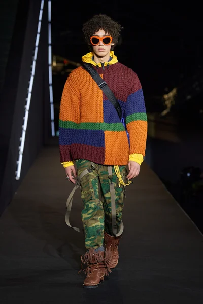 Look 23